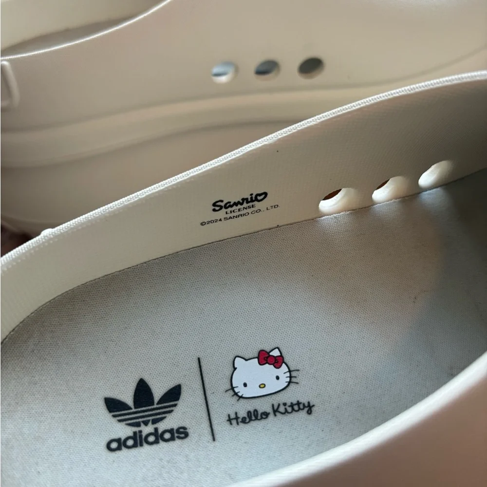 Hello Kitty X Adidas Originals AdiFOM Stan Smith Mule Slippers Women's White - Picture 4 of 4